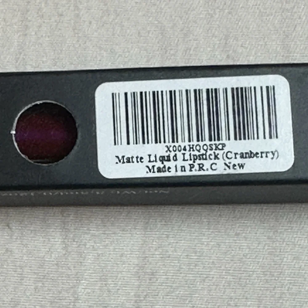 MAKI YIKA- Cranberry--Matte Liquid Lipstick‎ Long Lasting New In Box 3.5ml